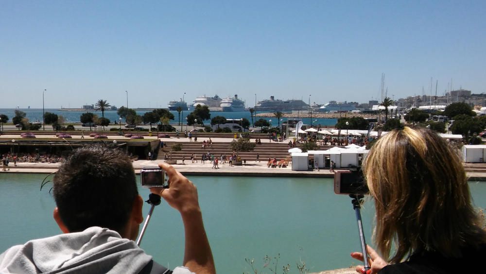 Llegan ocho cruceros y 22.000 turistas al puerto de Palma