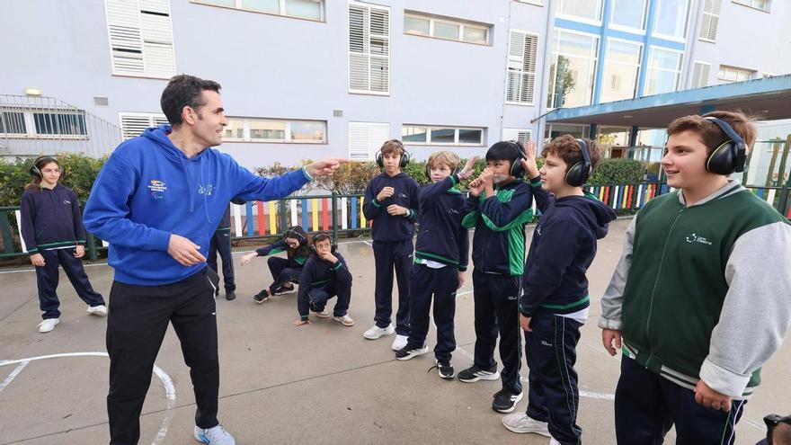 Día de deporte inclusivo y muchas risas en el Colegio Mestral de Ibiza