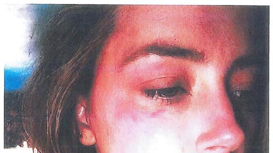 Orden de alejamiento contra Johnny Depp por agredir a Amber Heard