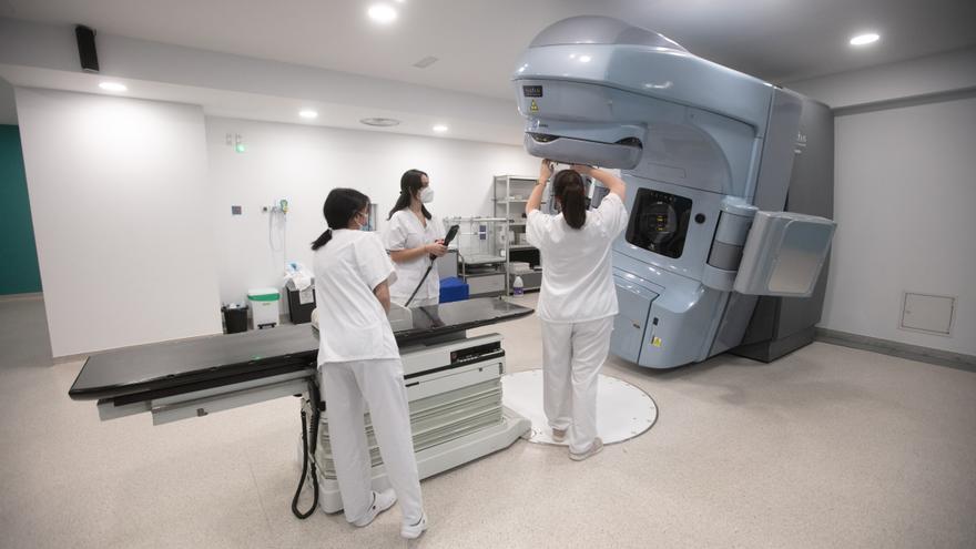 El hospital de Ibiza realizó 277 tratamientos de radioterapia en 2022, un 37,8% más que durante el primer año