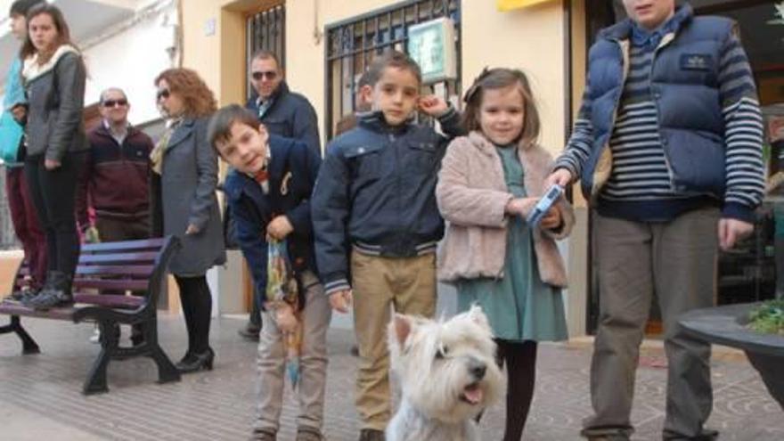 Diversos momentos de la fiesta en Canet. fotos: provi morillas