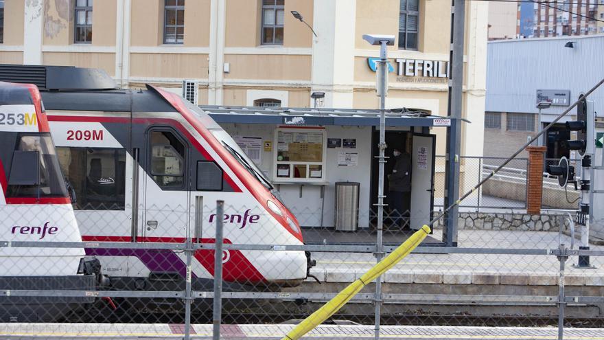 Vecinos de l&#039;Alcúdia de Crespins exigen medidas para mitigar el ruido de los trenes