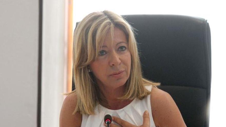 La alcaldesa dimisionaria Pilar Marí, ayer, durante una de sus intervenciones.