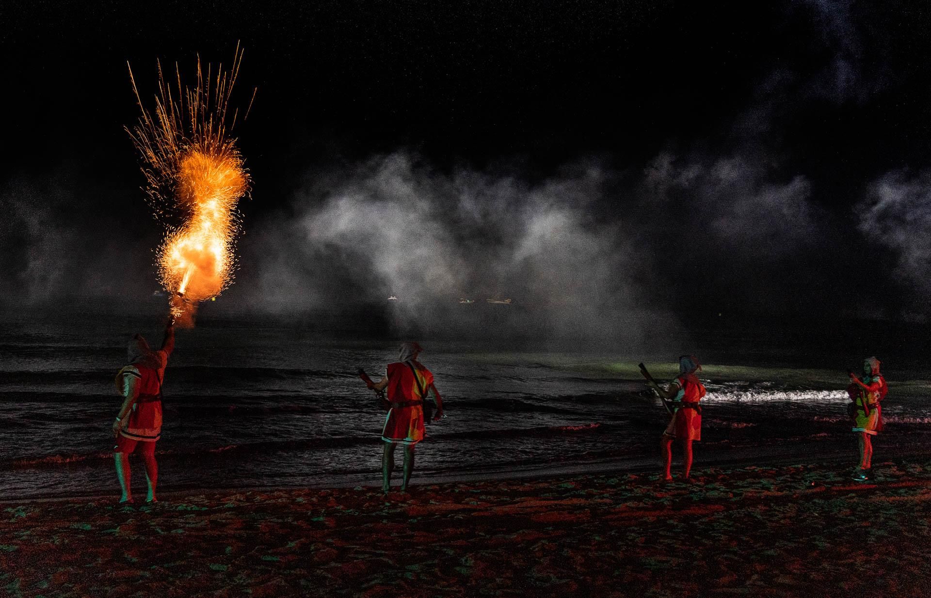 Las imágenes del Desembarco de los Moros y Cristianos de La Vila