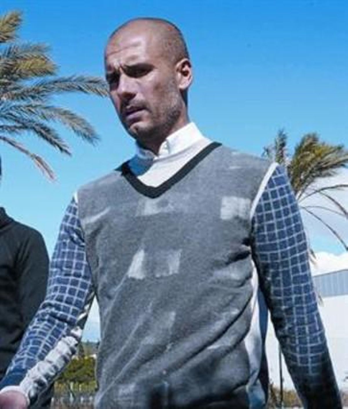 Guardiola es dirigeix a la roda de premsa d’ahir a Sant Joan Despí.