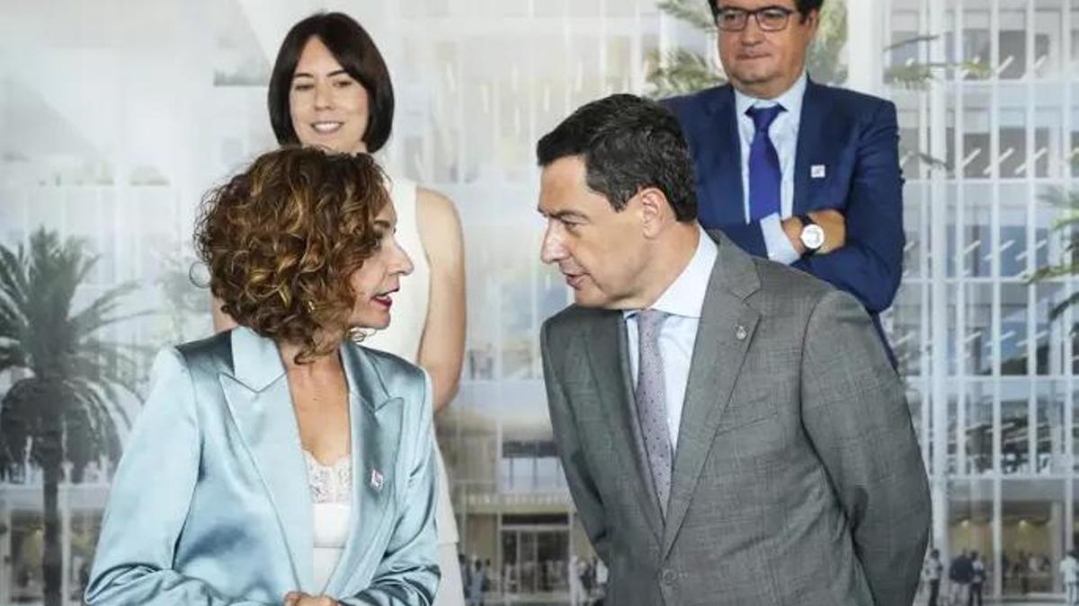 Juanma Moreno apunta a Vox en su arranque de precampaña para frenar un ...