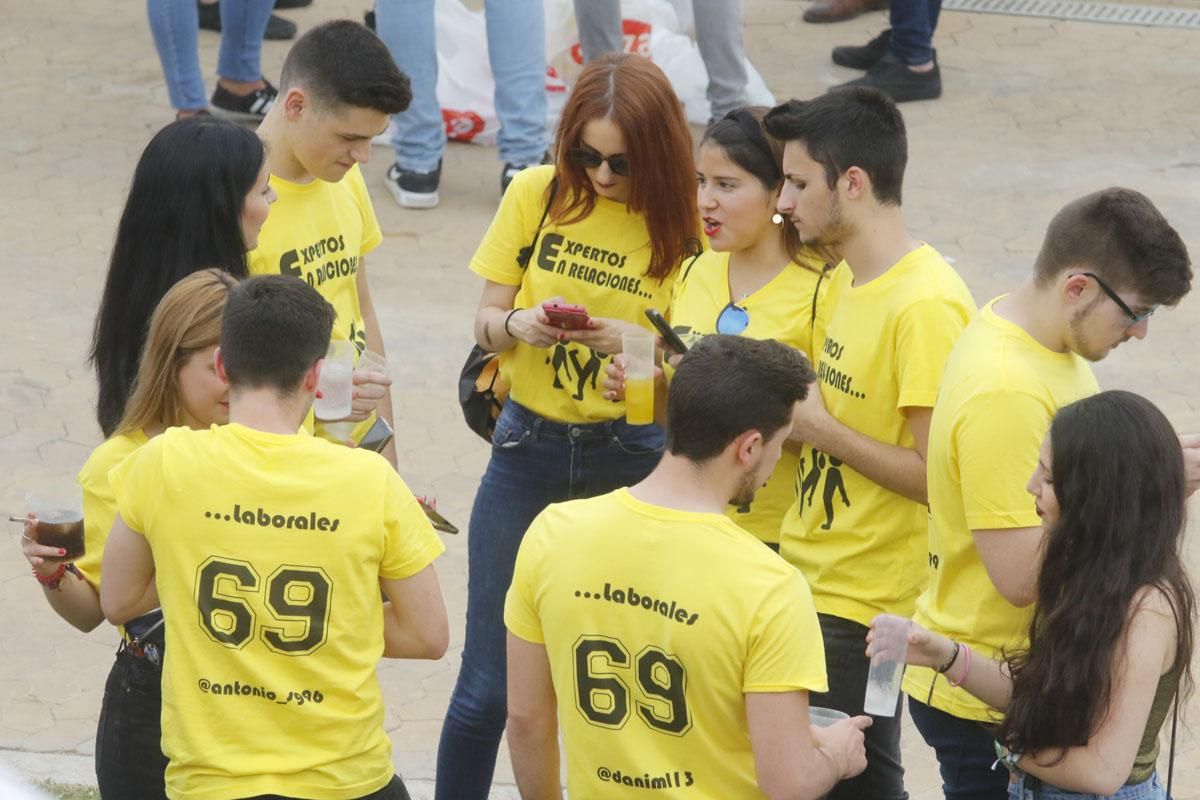 FOTOGALERIA / Botellón en el Arenal