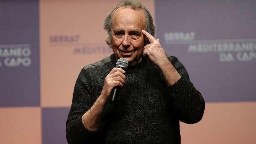 Serrat, durante una rueda de prensa en el Círculo de Bellas Artes.