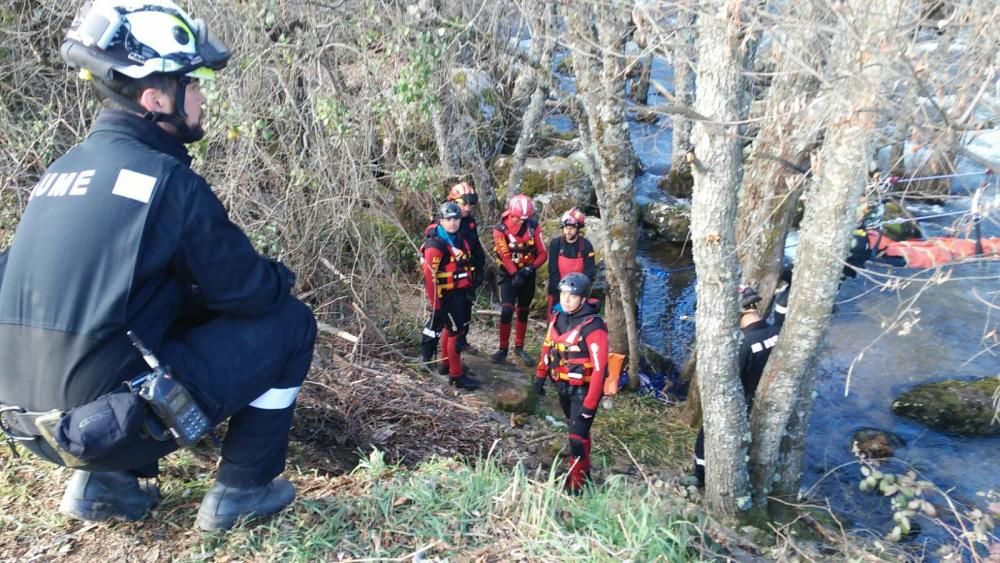 La UME realiza ejercicios de rescate de víctimas e