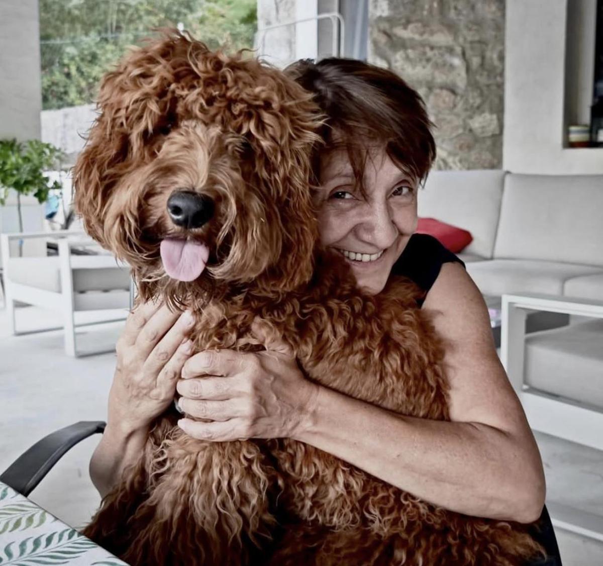 Blanca y su perro Eduardo comparten amor incondicional