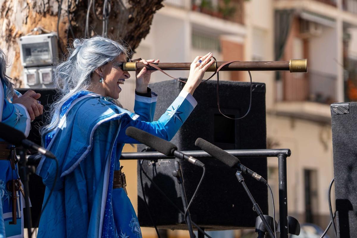 La capital extremeña vive el carnaval en la calle con buen tiempo.