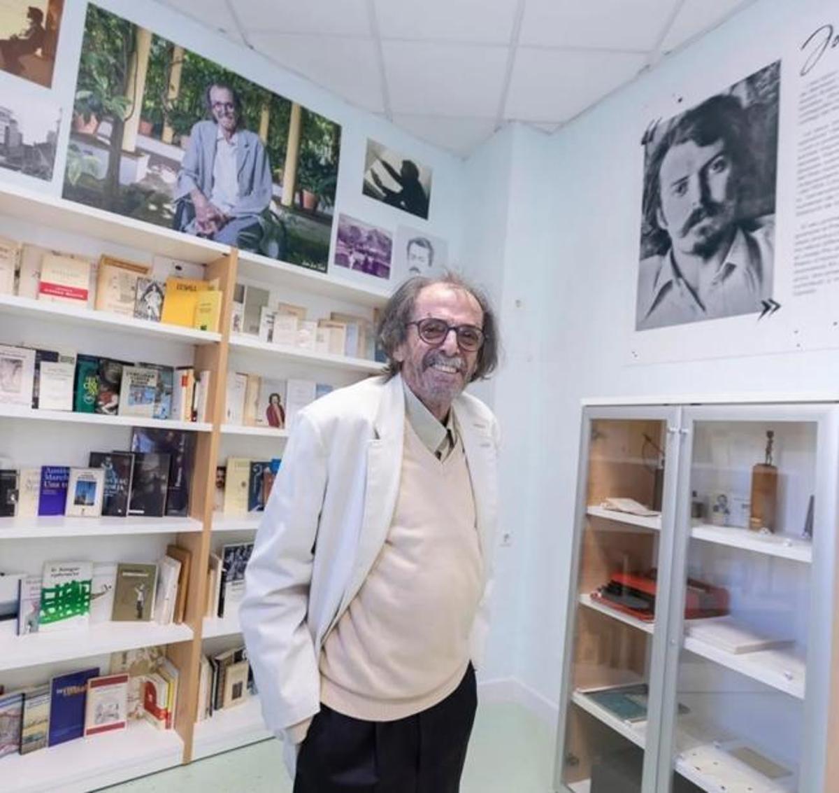 Piera, en la biblioteca de Beniopa, que lleva su nombre.