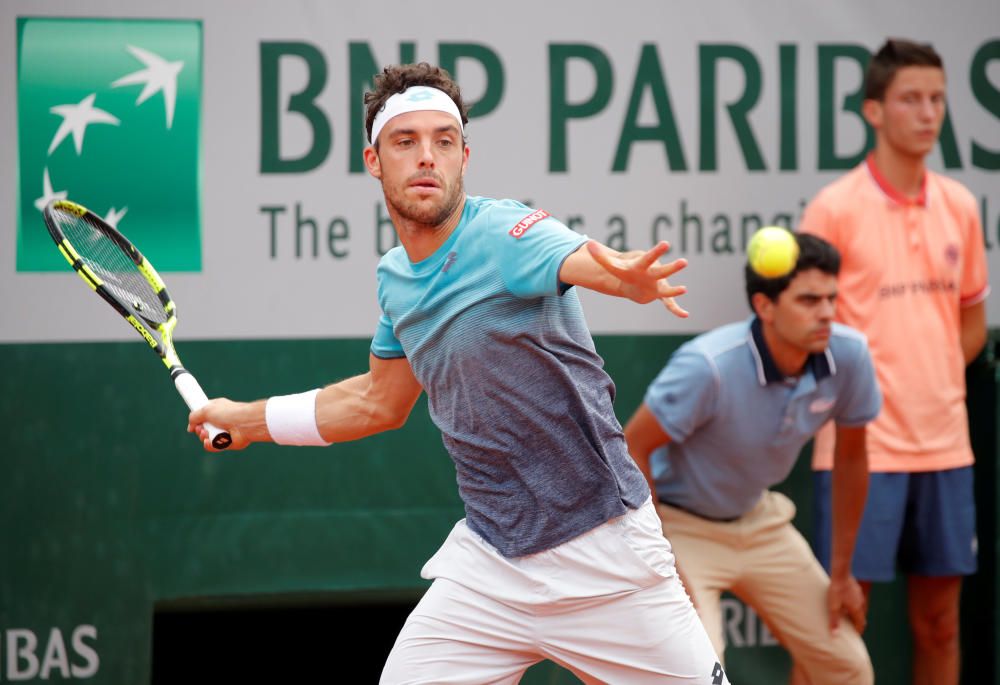 Partido entre Cecchinato y Djokovic en París