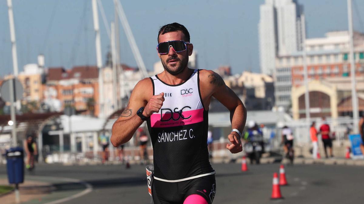 Búscate en las imágenes del Triatlón Olímpico del campeonato de Europa