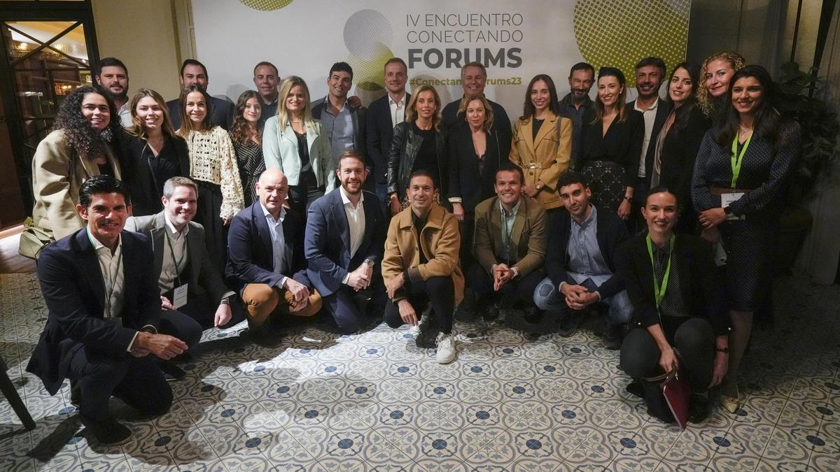 Participantes en el Fórum AVE.