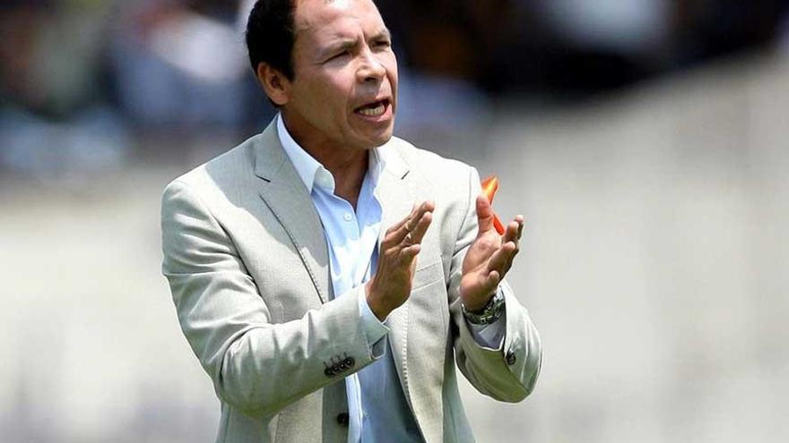 José Guadalupe Cruz, el &quot;Profe&quot;, durante un partido del Monterrey.