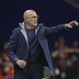 CORNELLÁ-EL PRAT (BARCELONA), 31/03/2026.- El seleccionador de España, Luis de la Fuente, durante el partido amistoso que las selecciones de España y Egipto disputan este martes en el RCDE Stadium de Cornellá-El Prat, en Barcelona. EFE/Alberto Estévez
