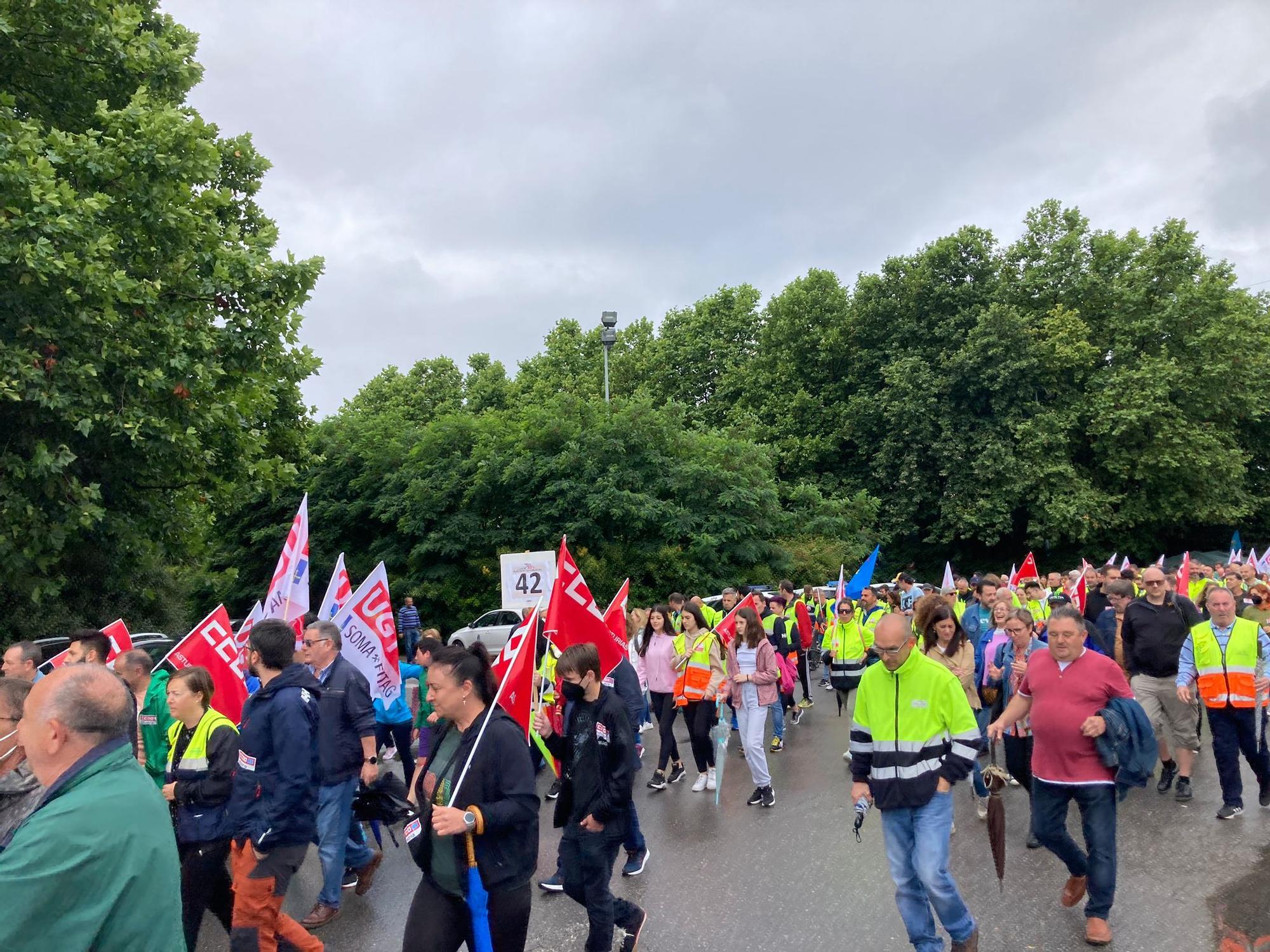 Marcha a Castrillón de los trabajadores de Saint-Gobain