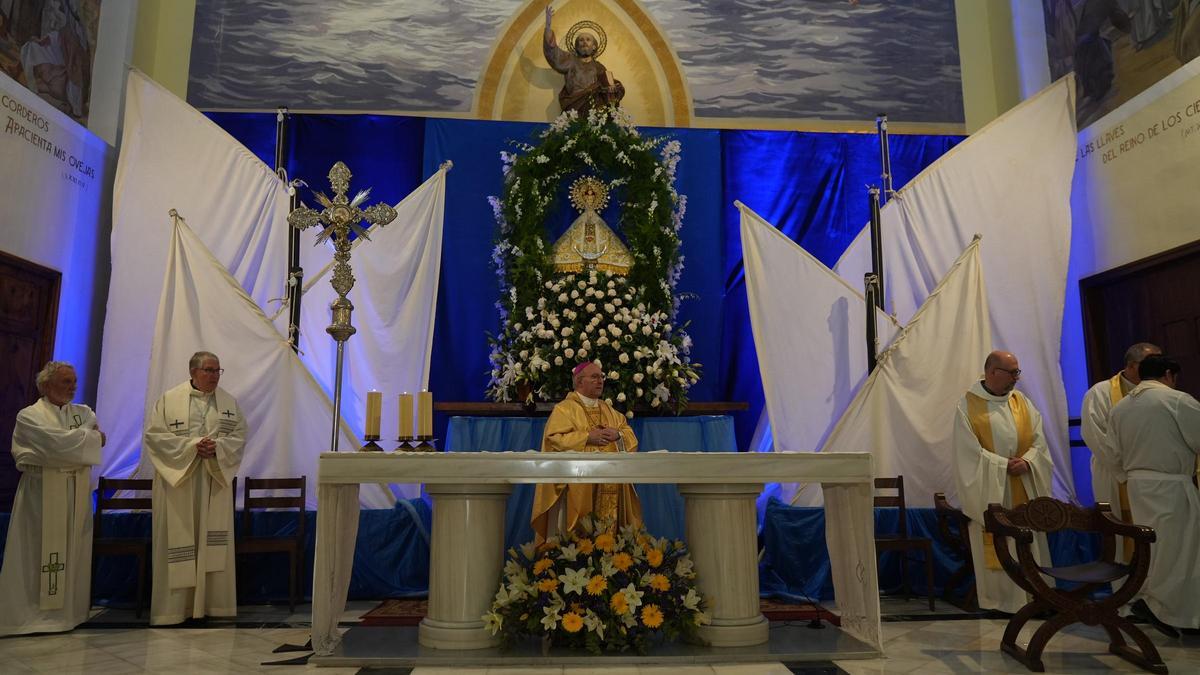 Galería de imágenes: Misa en honor a la Virgen del Lledó en el Grau de Castelló