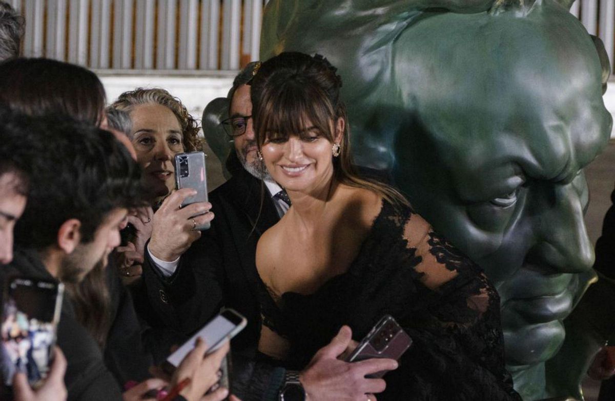 Saura protagoniza la gala de los "Goya" con un mensaje póstumo: "He sido feliz"