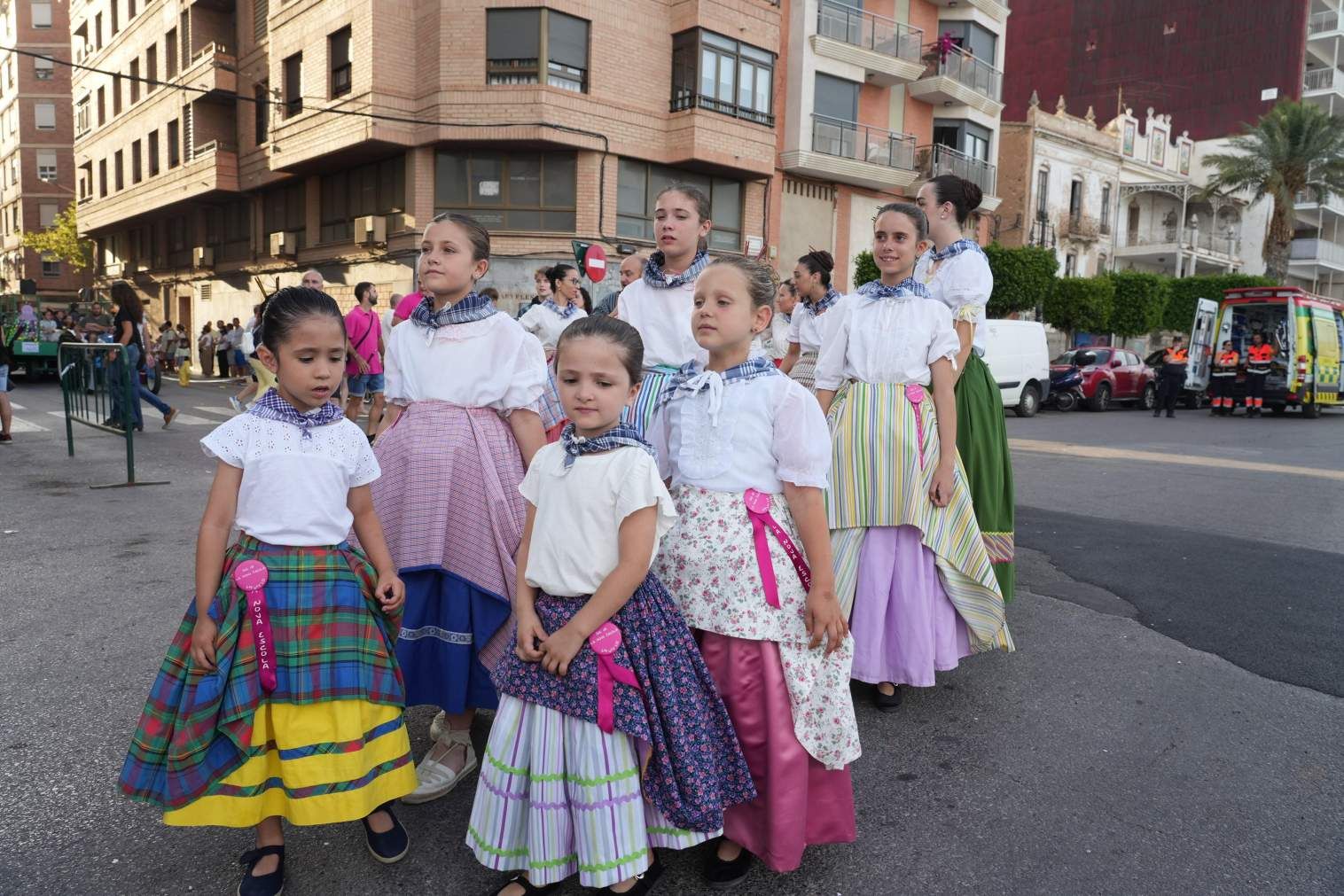 El Grau da inicio a las fiestas de Sant Pere con pólvora, bous y música