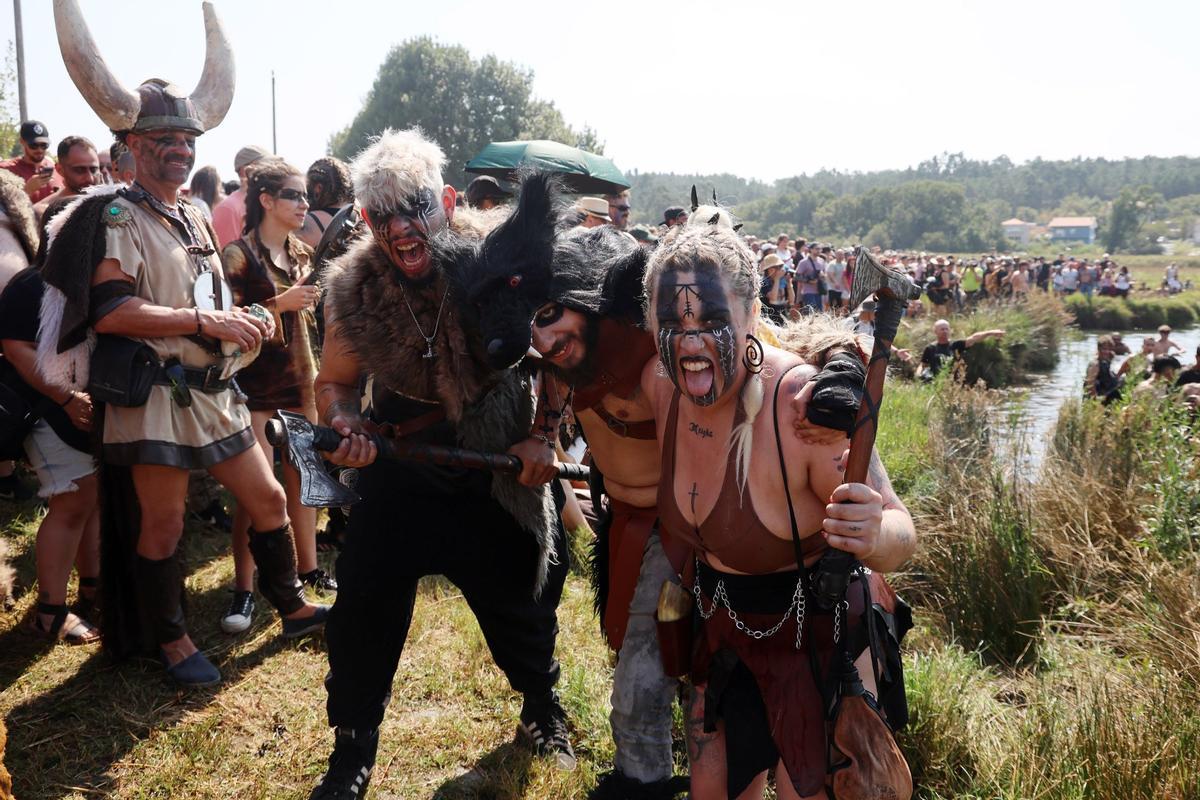 La fiesta vivida hoy en las Torres de Oeste (Catoira) con motivo del día grande de la Romería Vikinga 2025. La fiesta vivida hoy en las Torres de Oeste (Catoira) con motivo del día grande de la Romería Vikinga 2025.