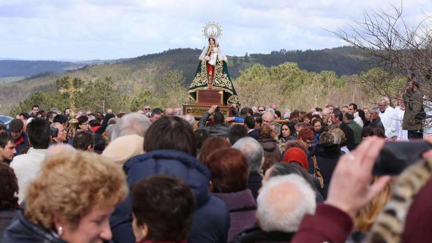 Procesión de la romería de Nuestra Señora de O Corpiño del 25 de marzo de 2015. // Bernabé/Gutier