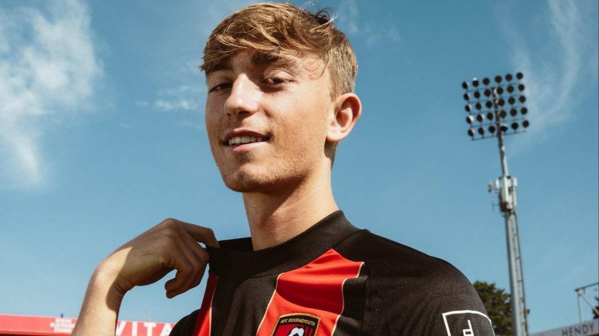 Dean Huijsen, el central de moda de la Premier League