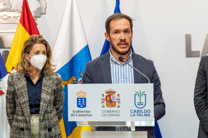 Reunión en La Palma de Torres con la ministra de Transporte y con el titular del Cabildo