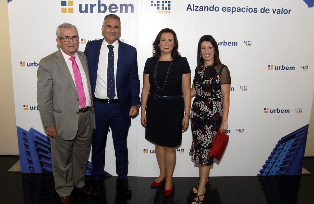 Algunos de los asistentes al 40º aniversario de Urbem.