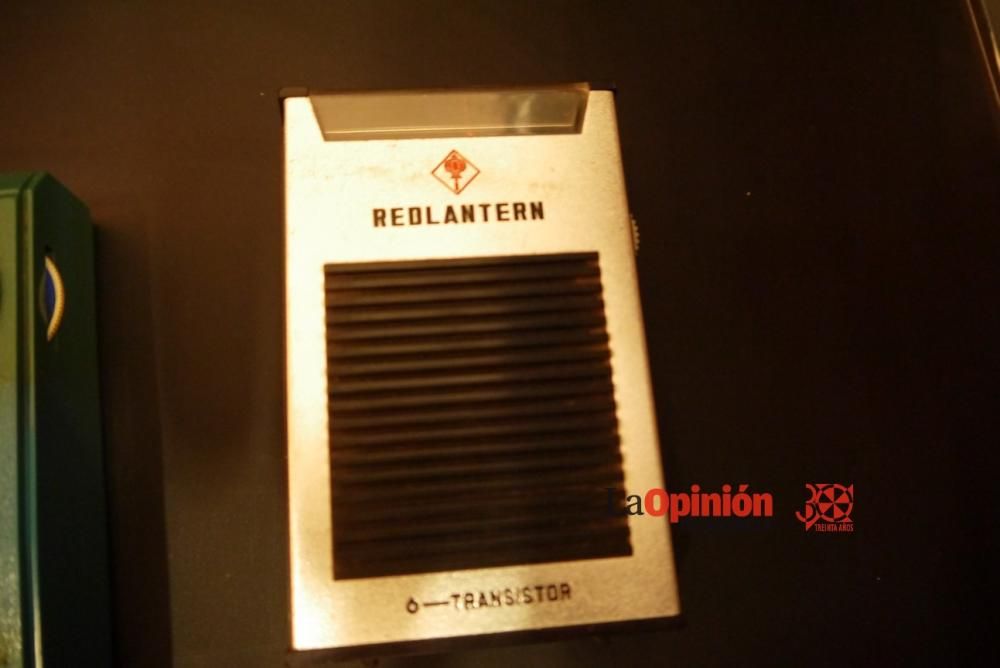 Exposición de radios antiguas en Cieza