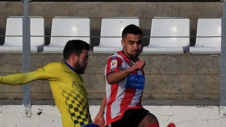 El Céltiga desperdició un penalti en el minuto 95. // Iñaki Abella