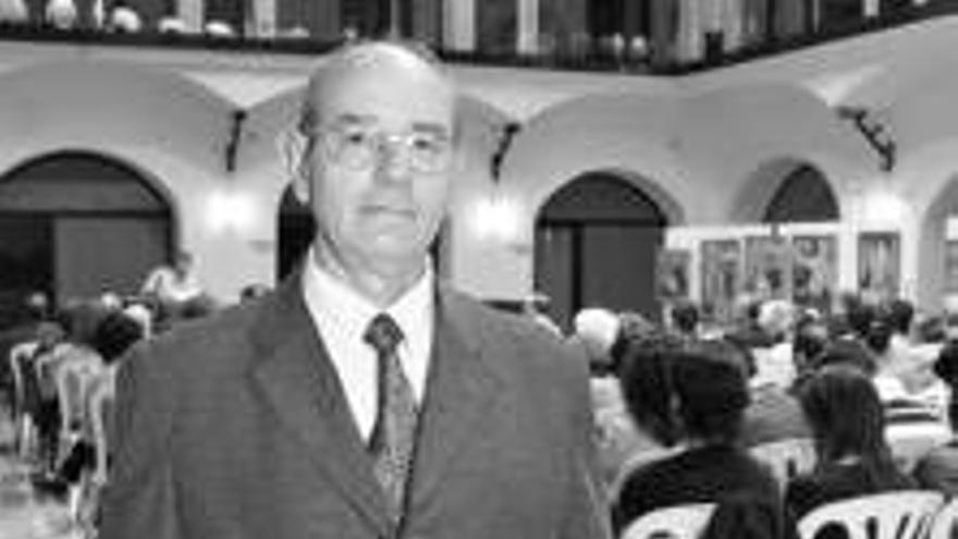 José López ASESOR LEGAL DE LA FREAPA: &quot;El problema entre padres y profesores irá a más&quot;