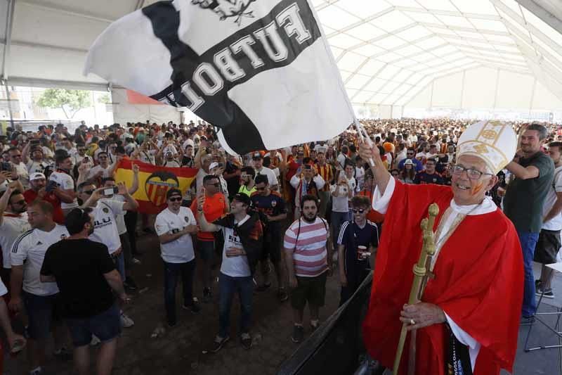 Fan zone del Valencia CF en Sevilla