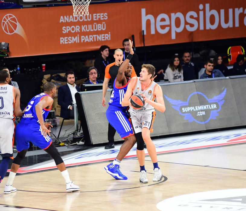 Anadolu Efes - Valencia Basket