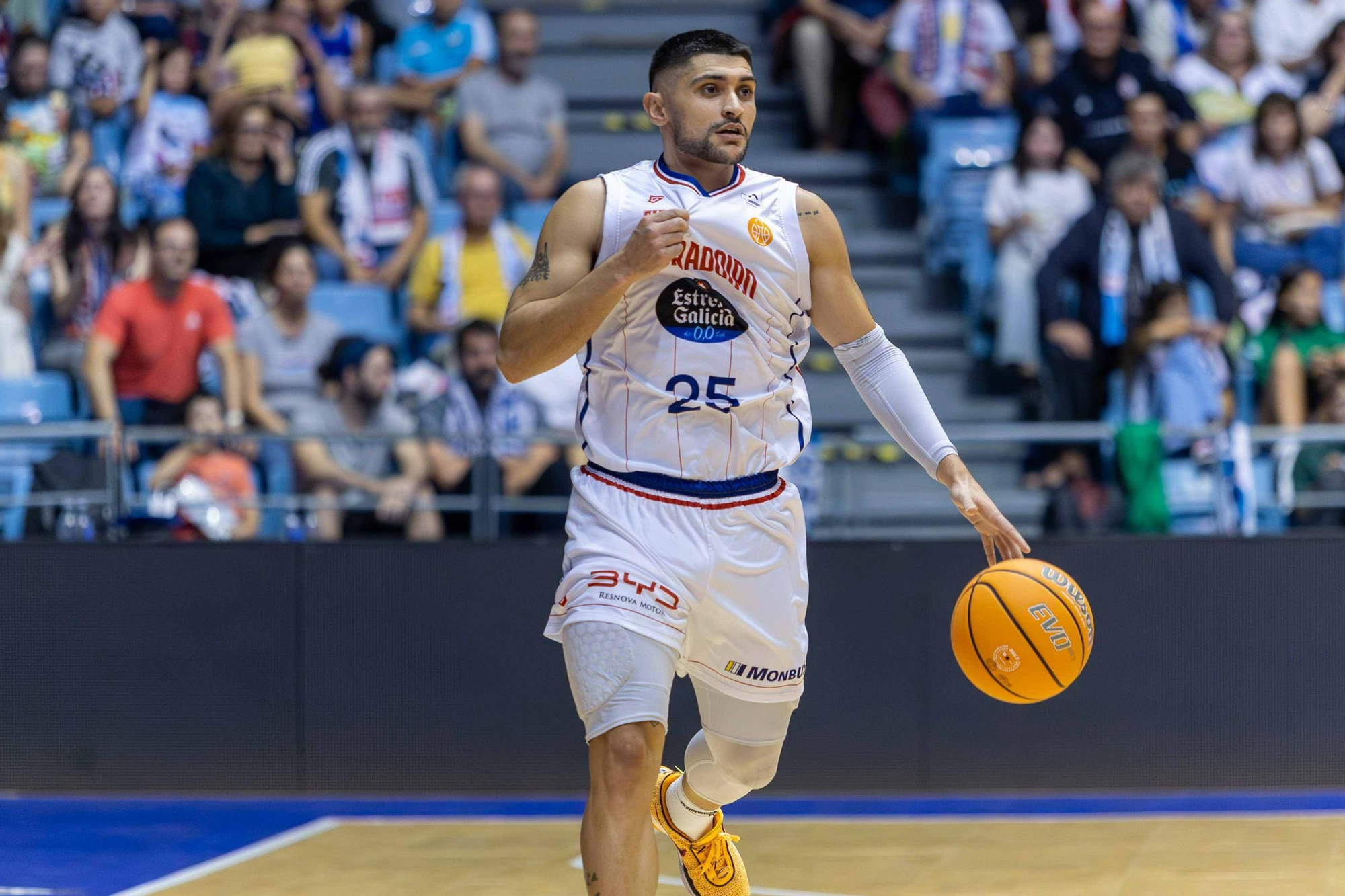 El Obradoiro ejerce de 'grande' para ganar al Melilla