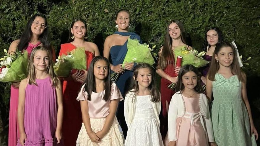 María del Carmen Maldonado y Jimena Moreno, reinas de las fiestas de Huertas de Ánimas