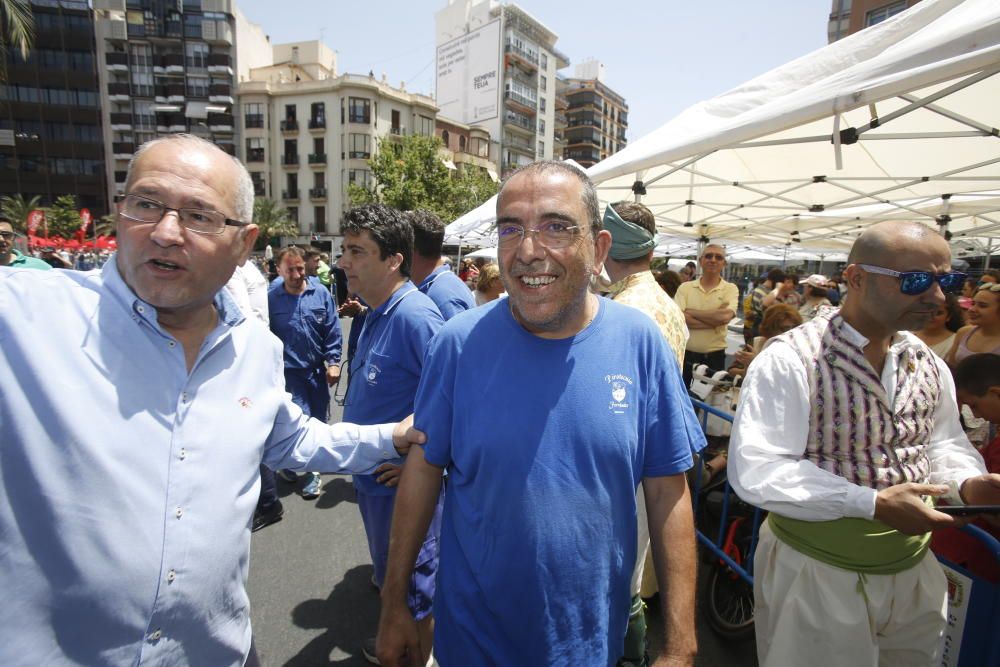 La segunda mascletà de las Hogueras 2019 en imágenes