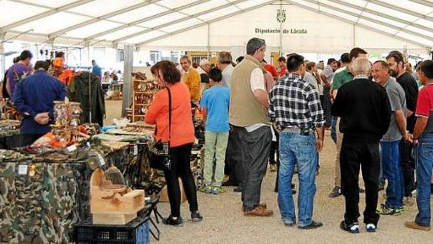 La vela dels expositors de la Fira del Caçador de l&#039;any passat