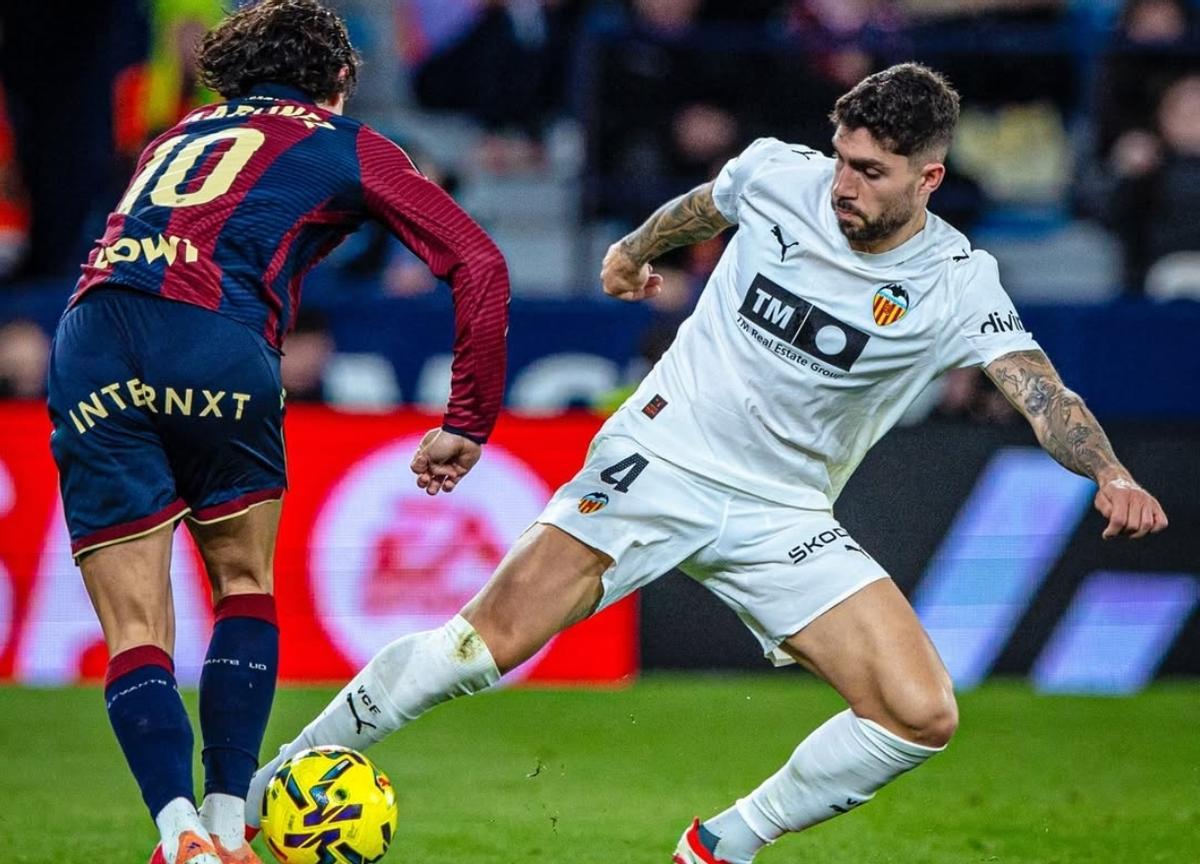 Unai Núñez en el Derbi del Ciutat