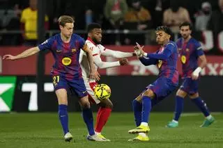 Directo | Raphinha topa con el poste en un tiro cruzado (0-0)