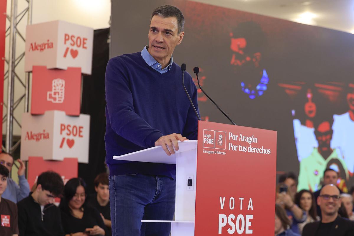 Pedro Sánchez, durante un acto de campaña de la candidata del PSOE a la Presidencia de Aragón, Pilar Alegría, en Zaragoza.