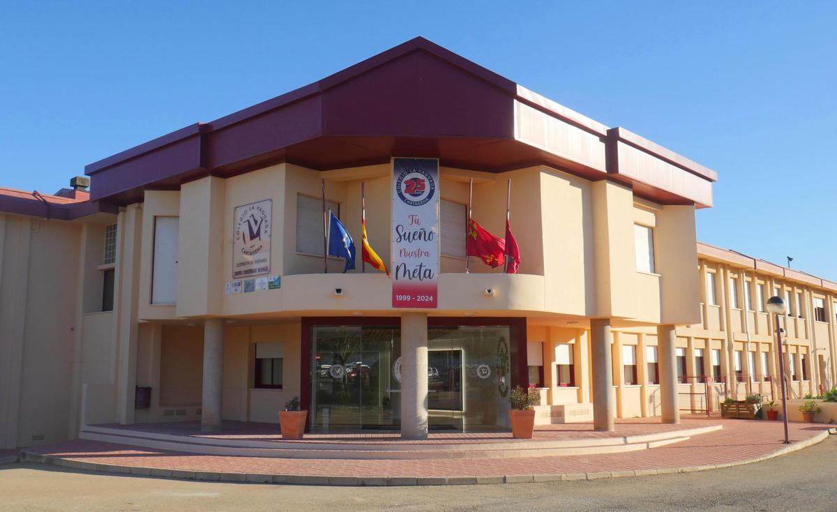 Entre sus valores destacan la responsabilidad, la igualdad, la solidaridad y la ayuda mutua.