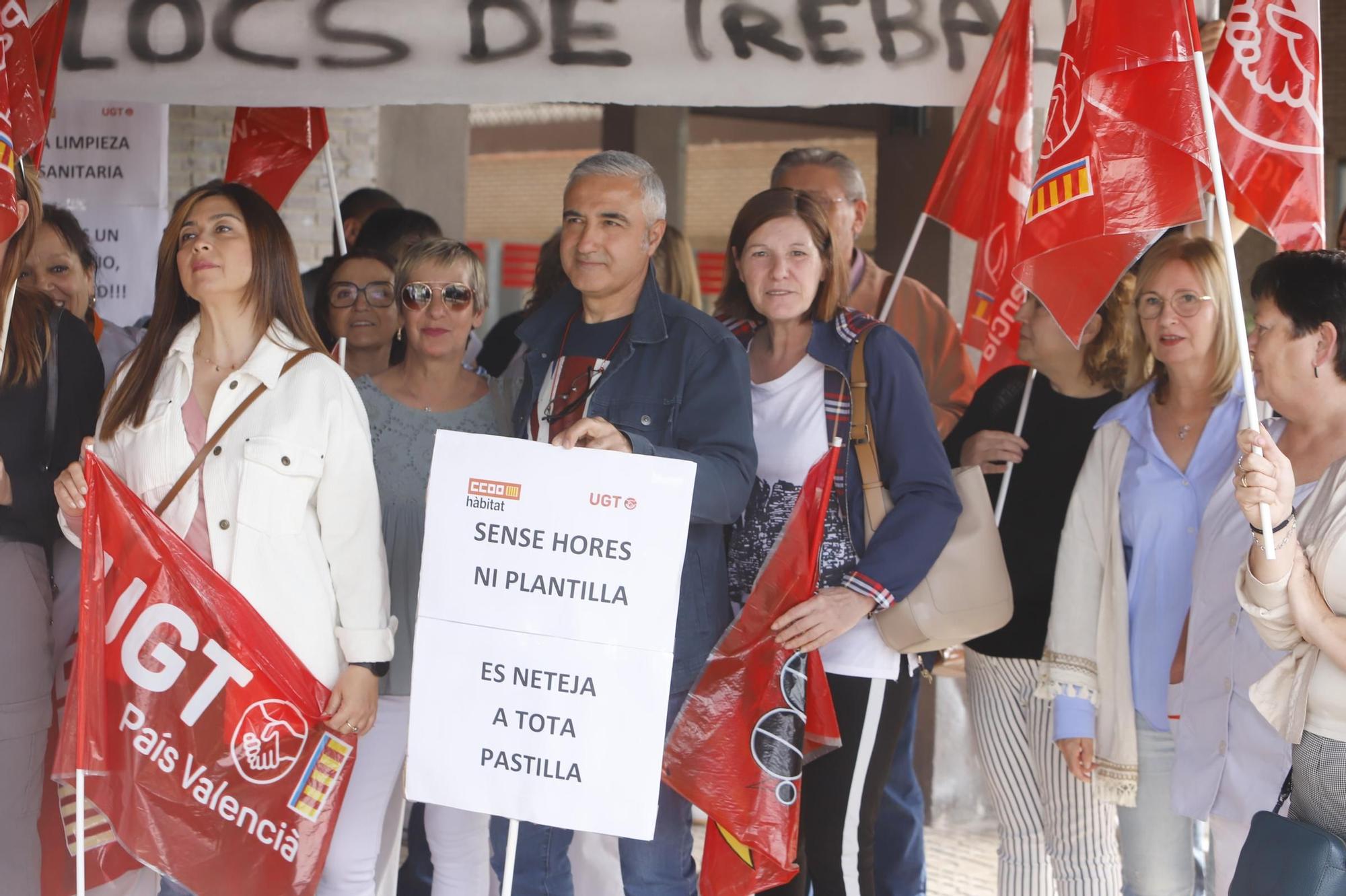 Las limpiadoras del Lluís Alcanyís denuncian el deterioro del servicio