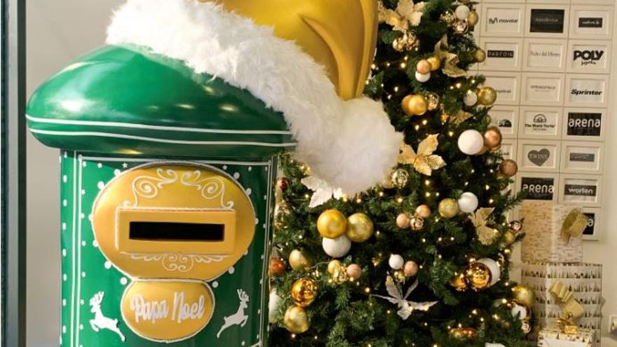 Correos instala en Córdoba tres de sus buzones para enviar las cartas a los  Reyes Magos