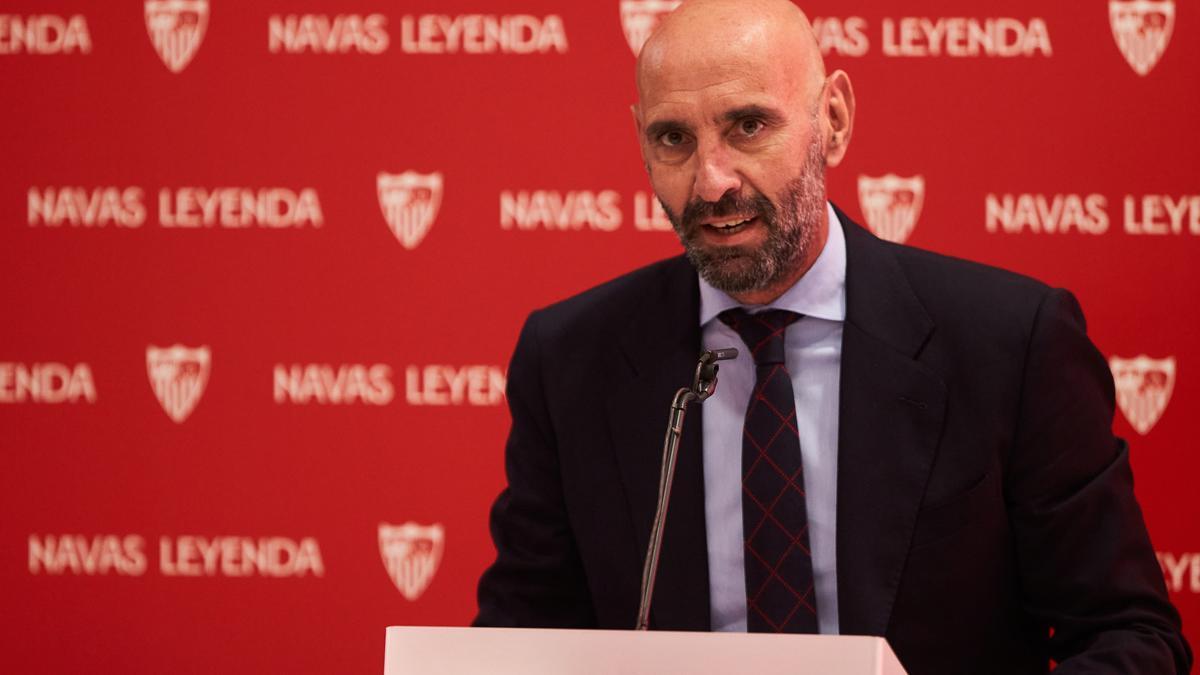 Monchi, director deportivo del Sevilla, durante el acto de renovación de Jesús Navas.