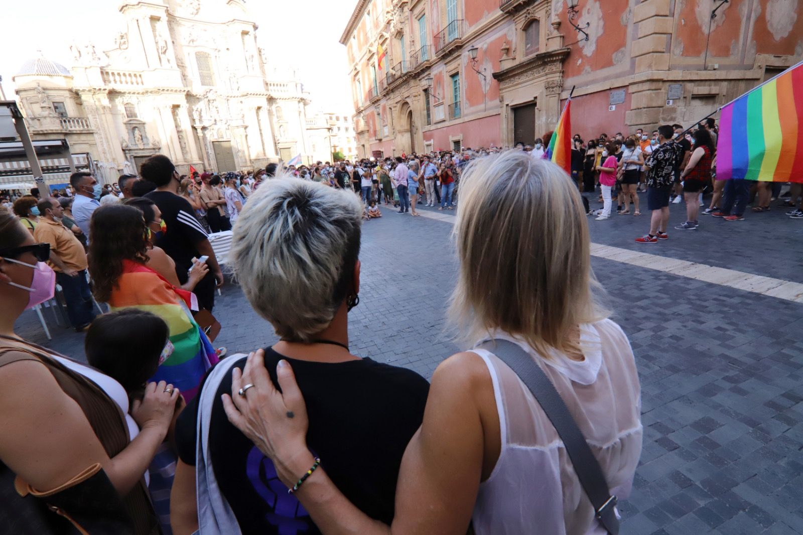 Concentración en Murcia para pedir justicia por el asesinato homófobo de Samuel