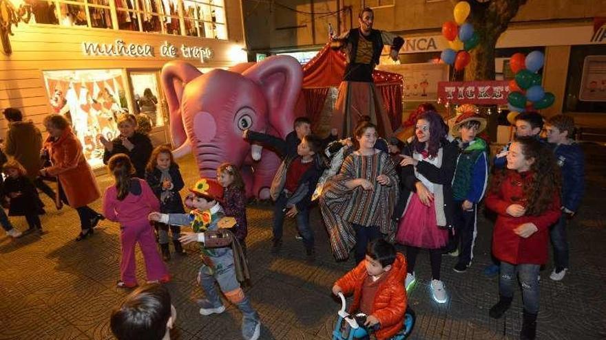 Animación de rúa ayer en Sanxenxo. // Gustavo Santos