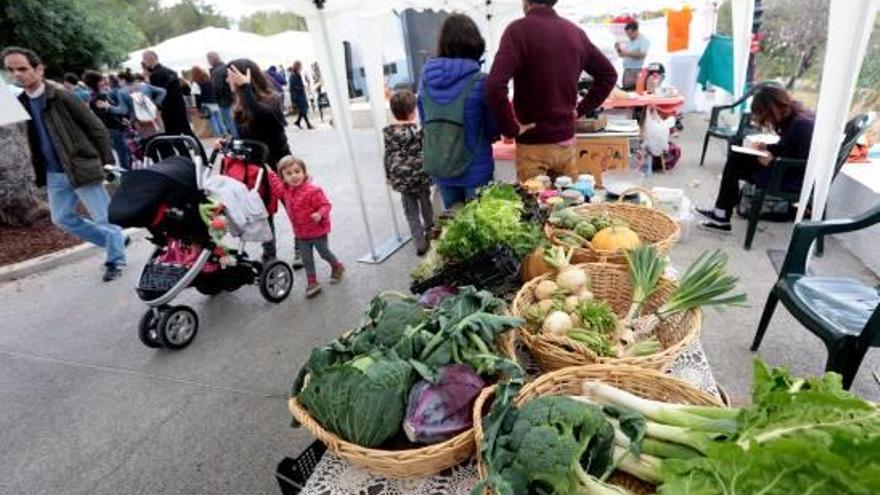 La Nucía celebra el primer Mercat de la Terra