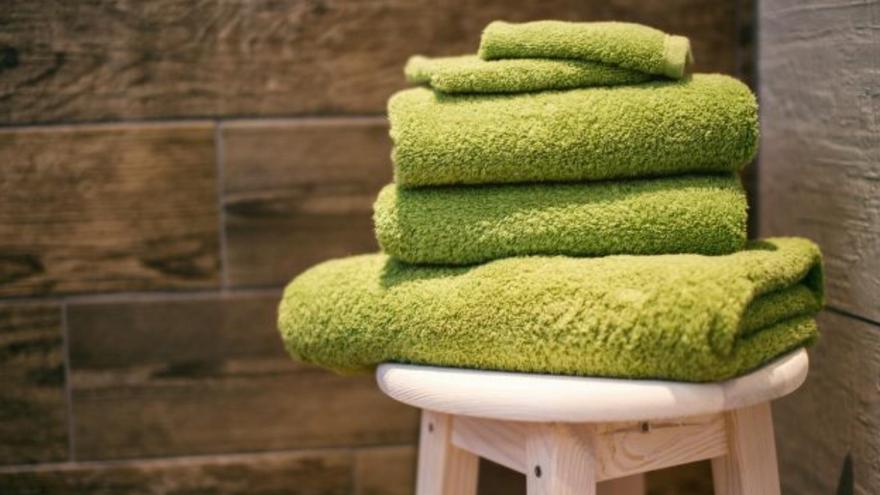 Trucos limpieza: esta es la fórmula mágica para quitar el olor de humedad en las toallas